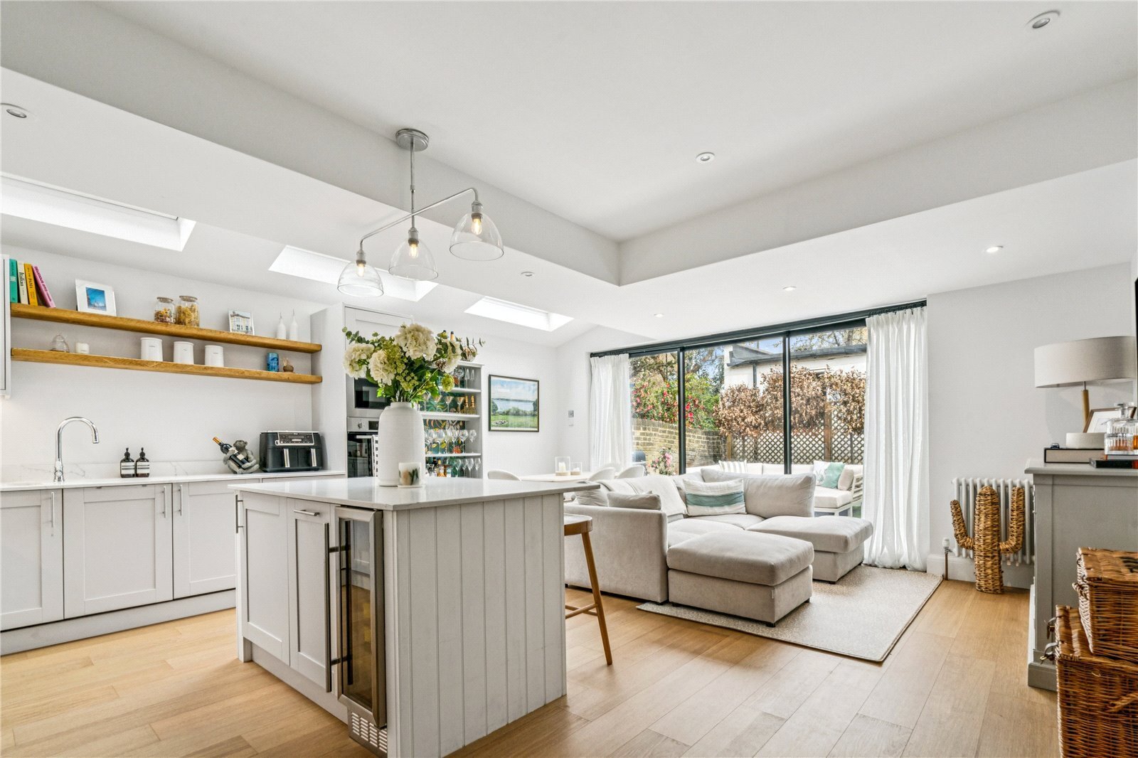 2 bedroom Flat Under Offer