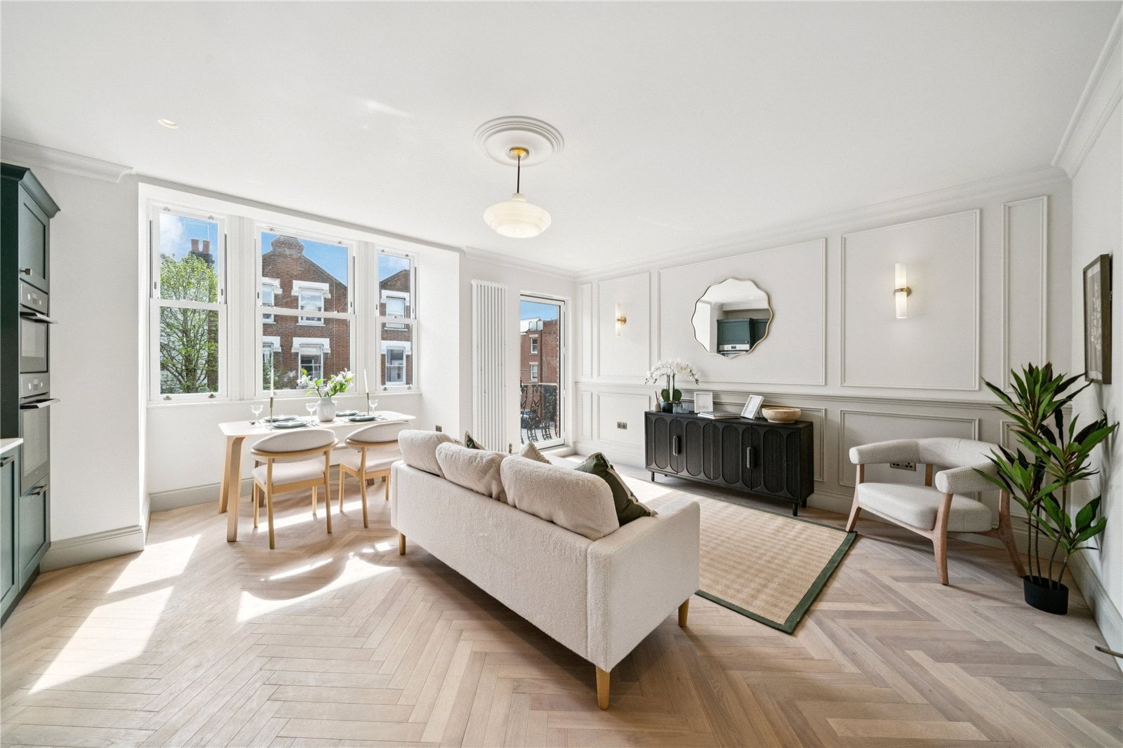 2 bedroom Flat For Sale