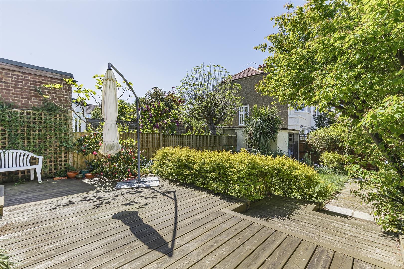 4 bedroom Detached house Under Offer