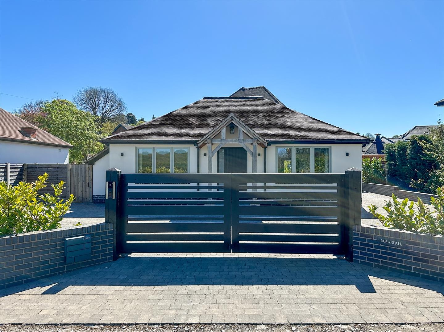 2 bedroom Detached bungalow For Sale