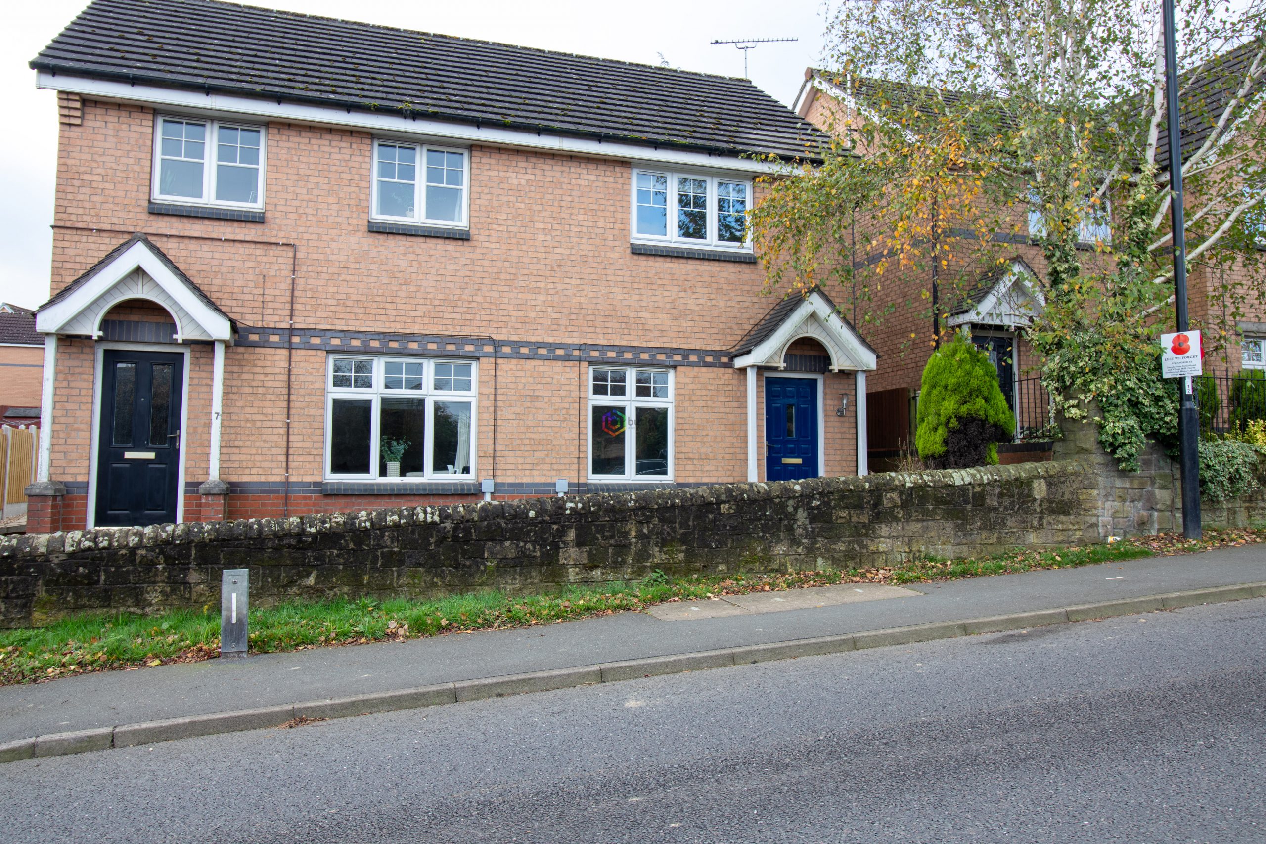 2 bedroom Semi-detached house To Let