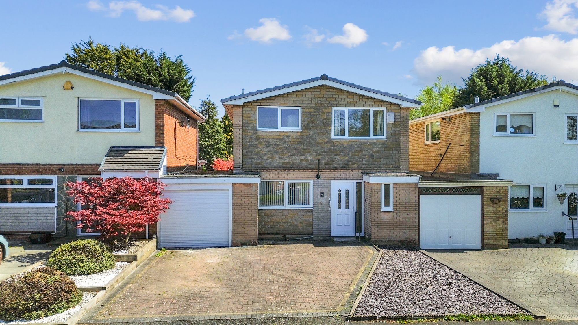3 bedroom Detached house For Sale