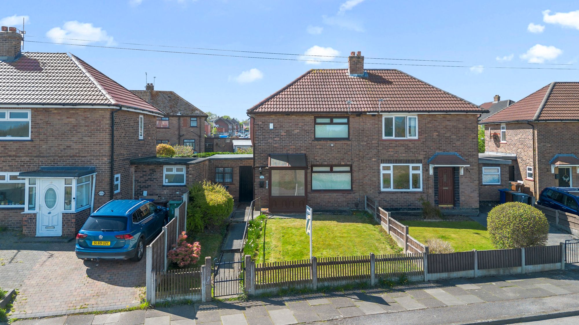 2 bedroom Semi-detached house For Sale