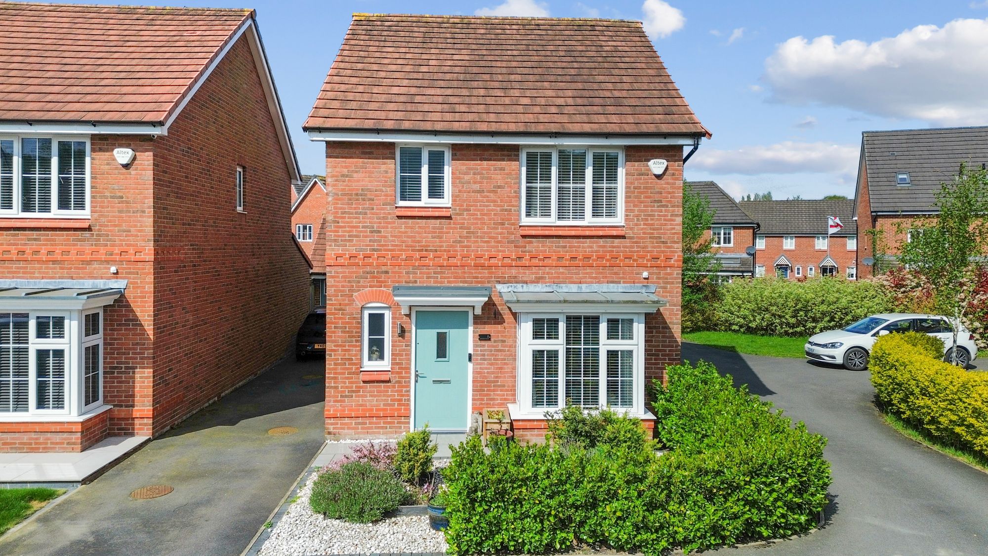 3 bedroom Detached house For Sale