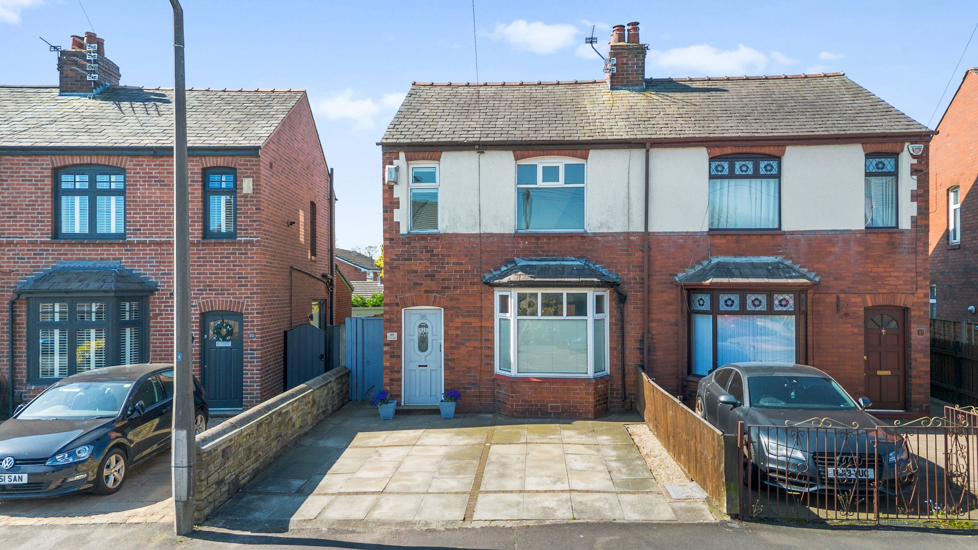 3 bedroom Semi-detached house For Sale