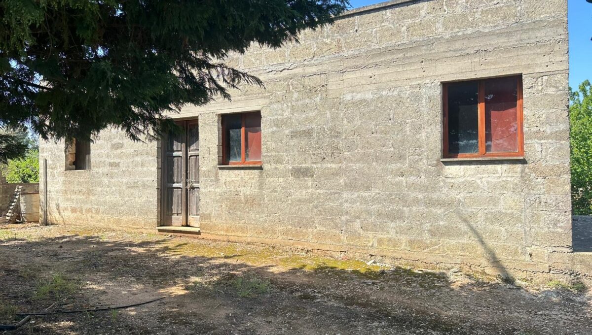 2 bedroom Detached house For Sale