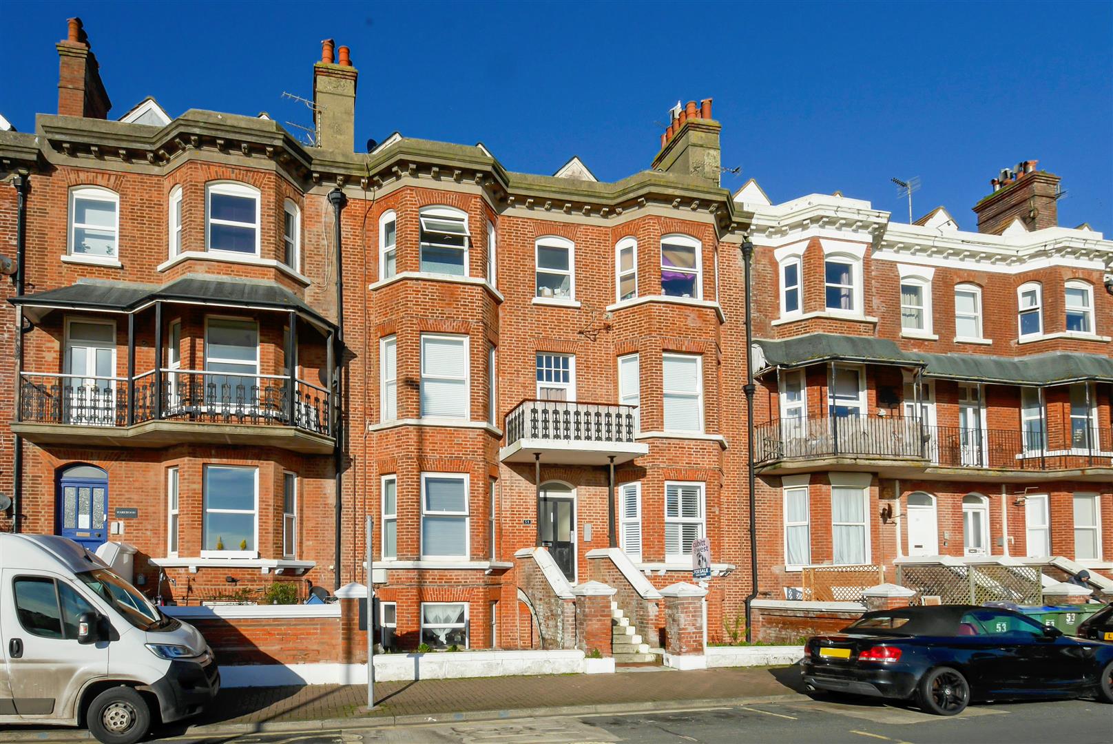 2 bedroom Apartment For Sale