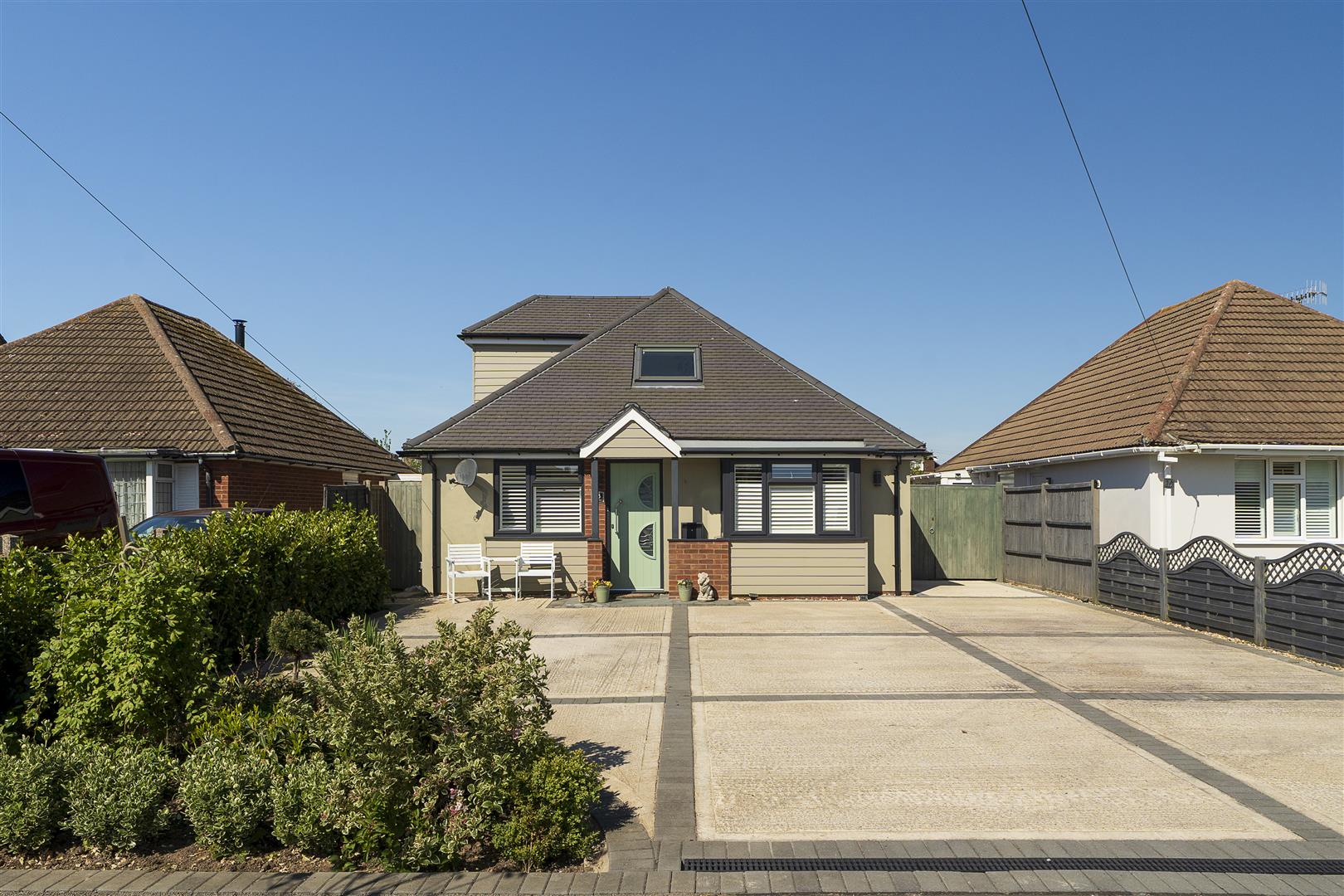 3 bedroom Bungalow For Sale