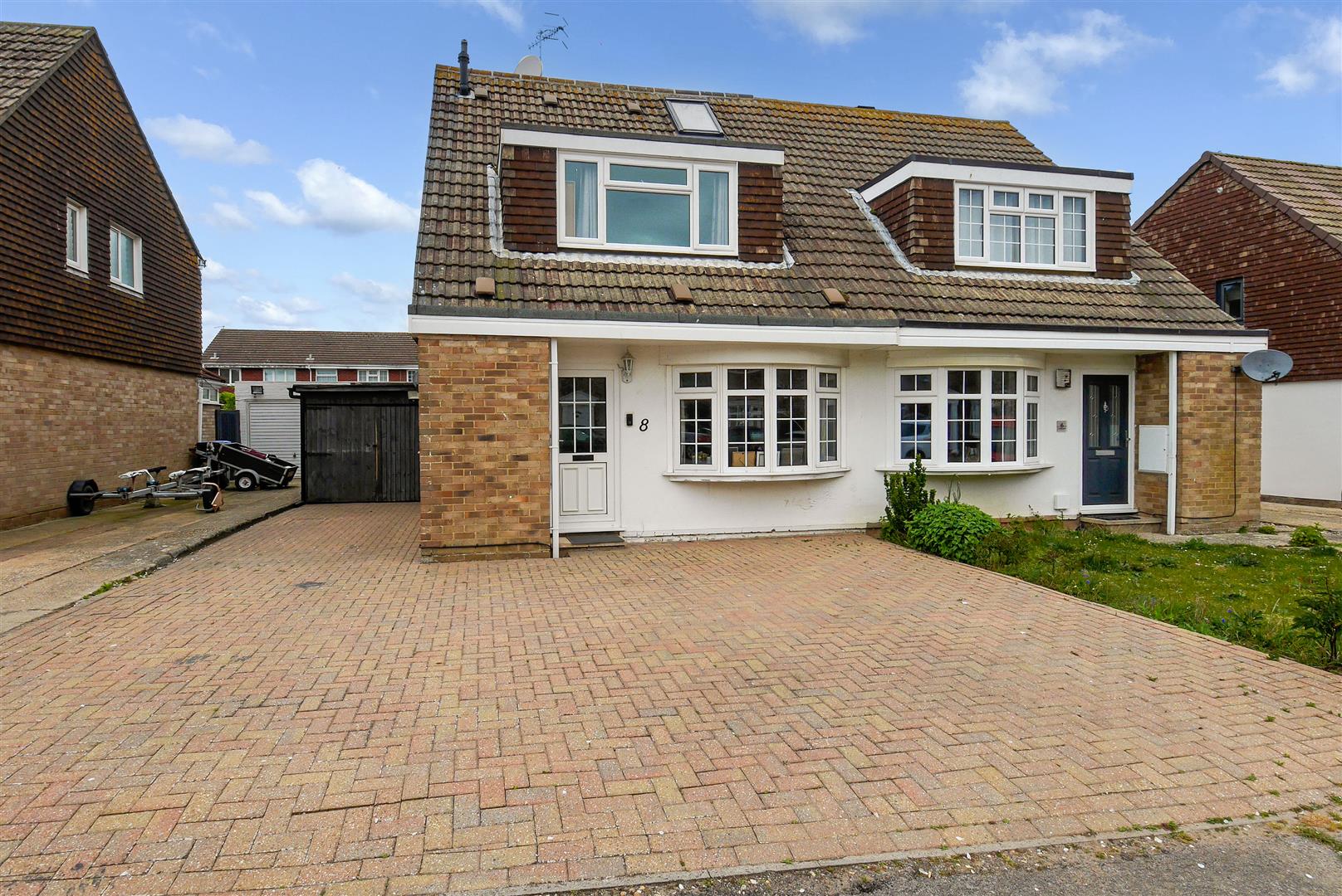 4 bedroom Semi-detached house For Sale