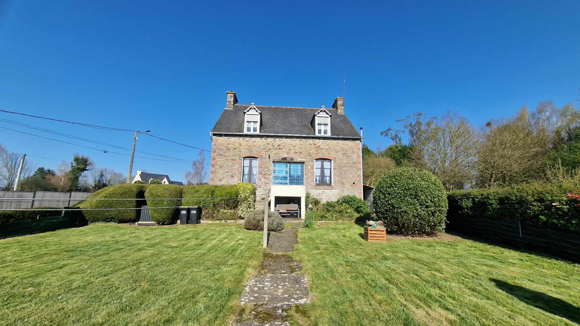 3 bedroom House (unspecified) For Sale