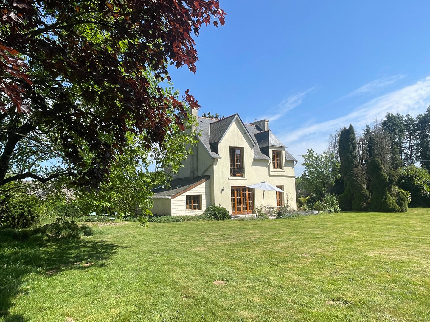 6 bedroom House (unspecified) For Sale