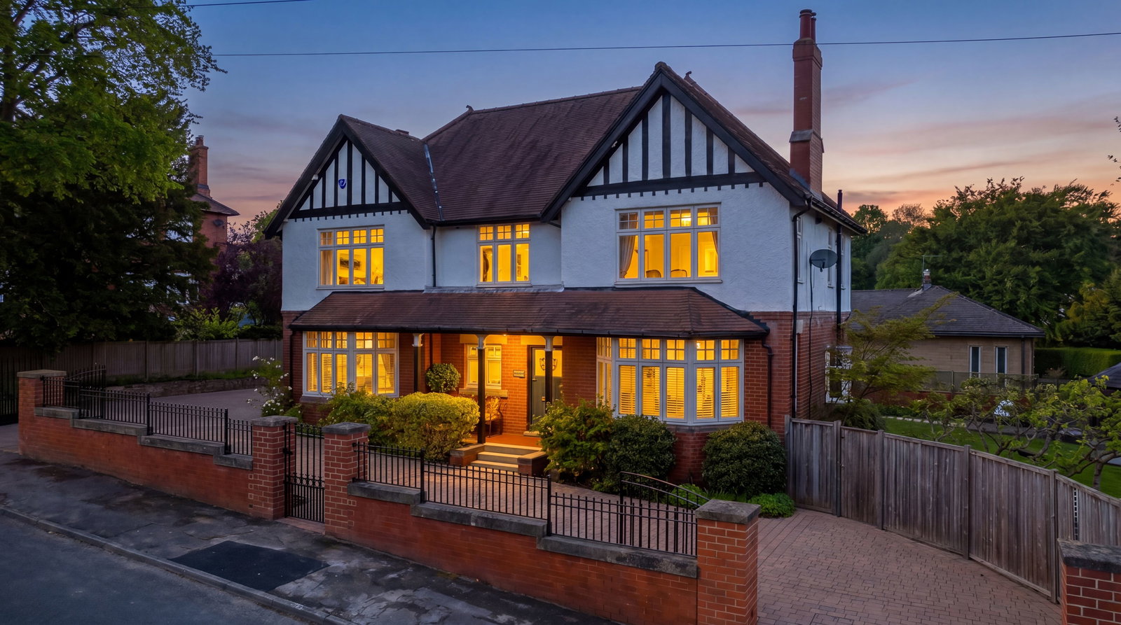 5 bedroom Detached house For Sale
