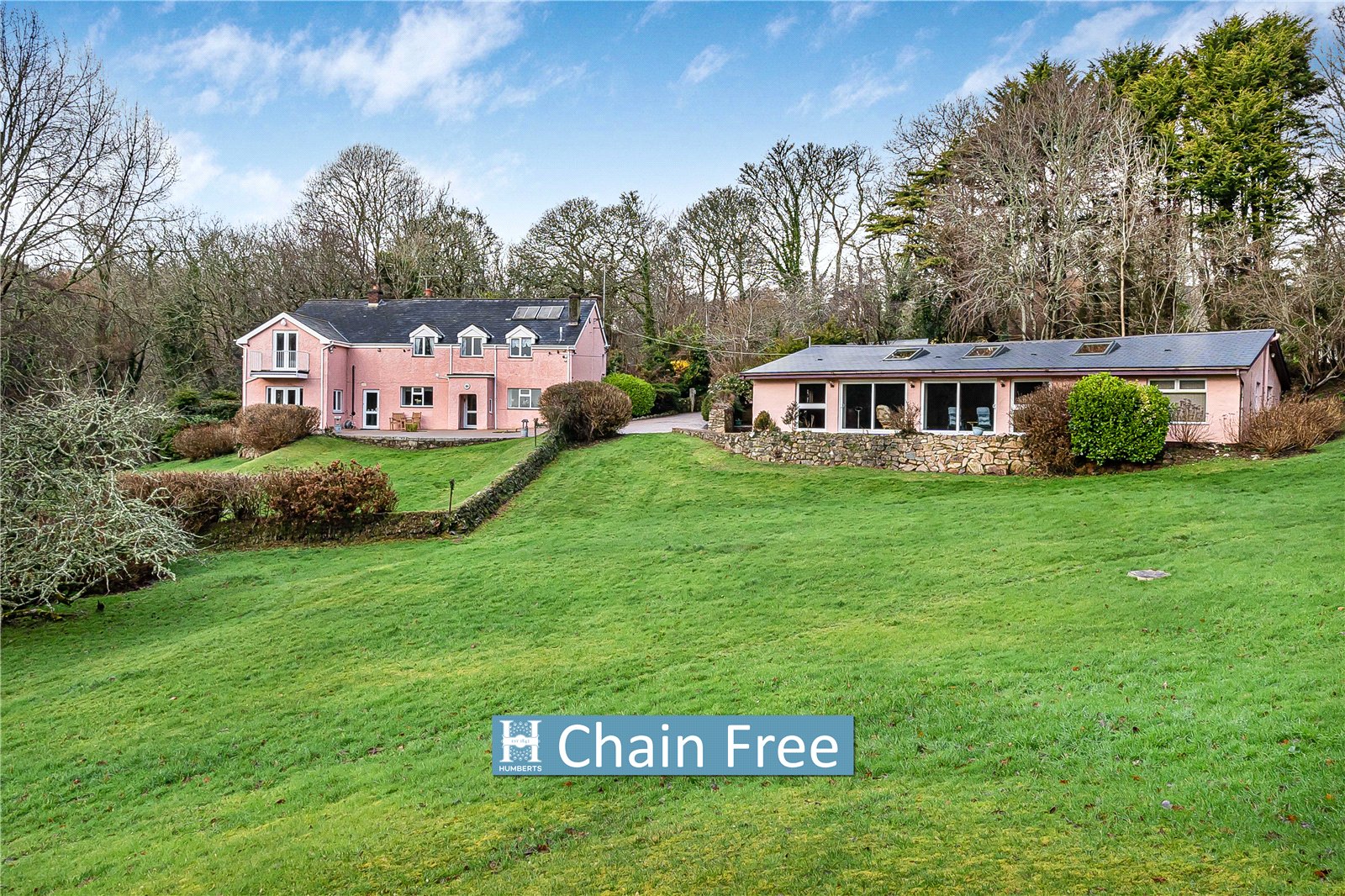 6 bedroom House (unspecified) For Sale