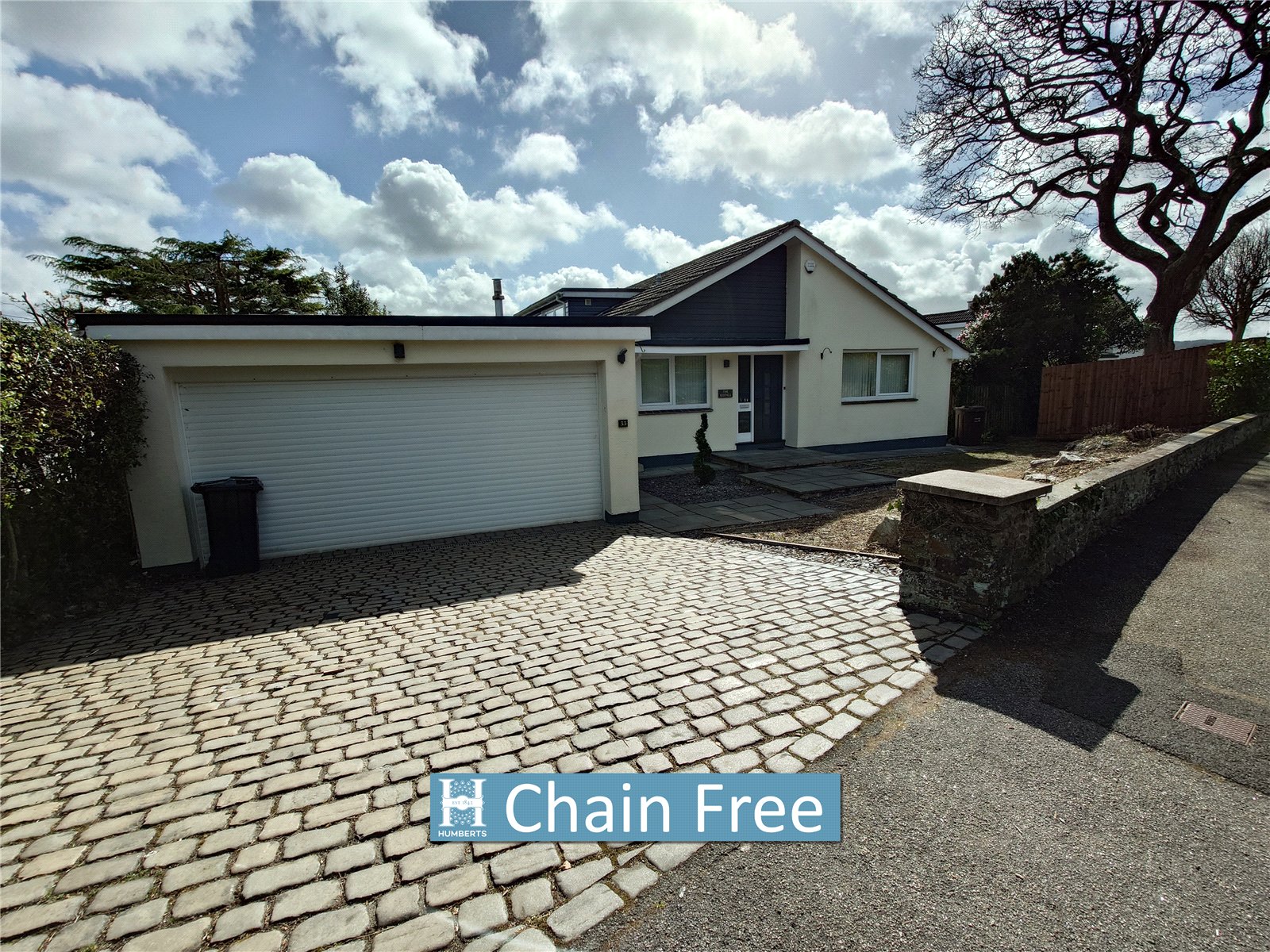 4 bedroom House (unspecified) For Sale
