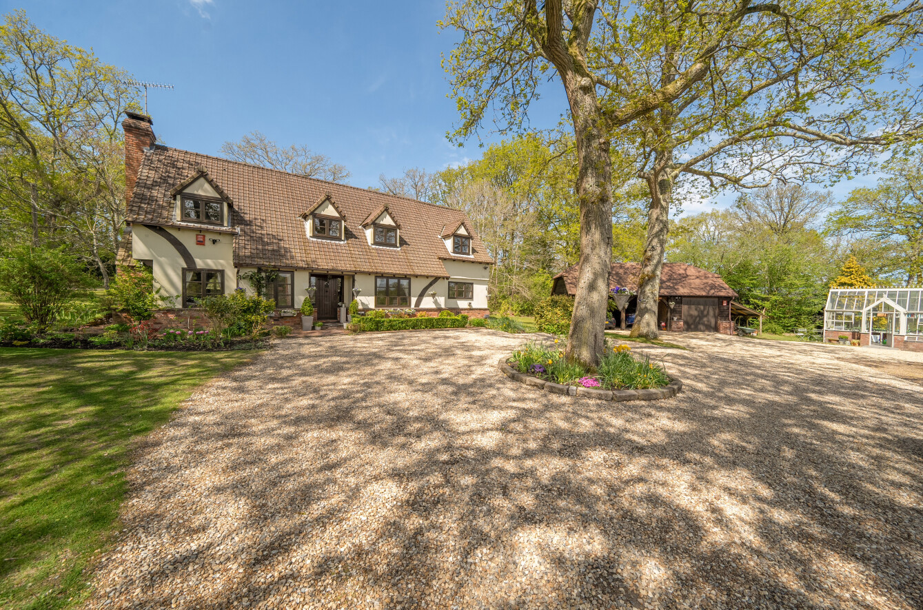 5 bedroom House (unspecified) For Sale