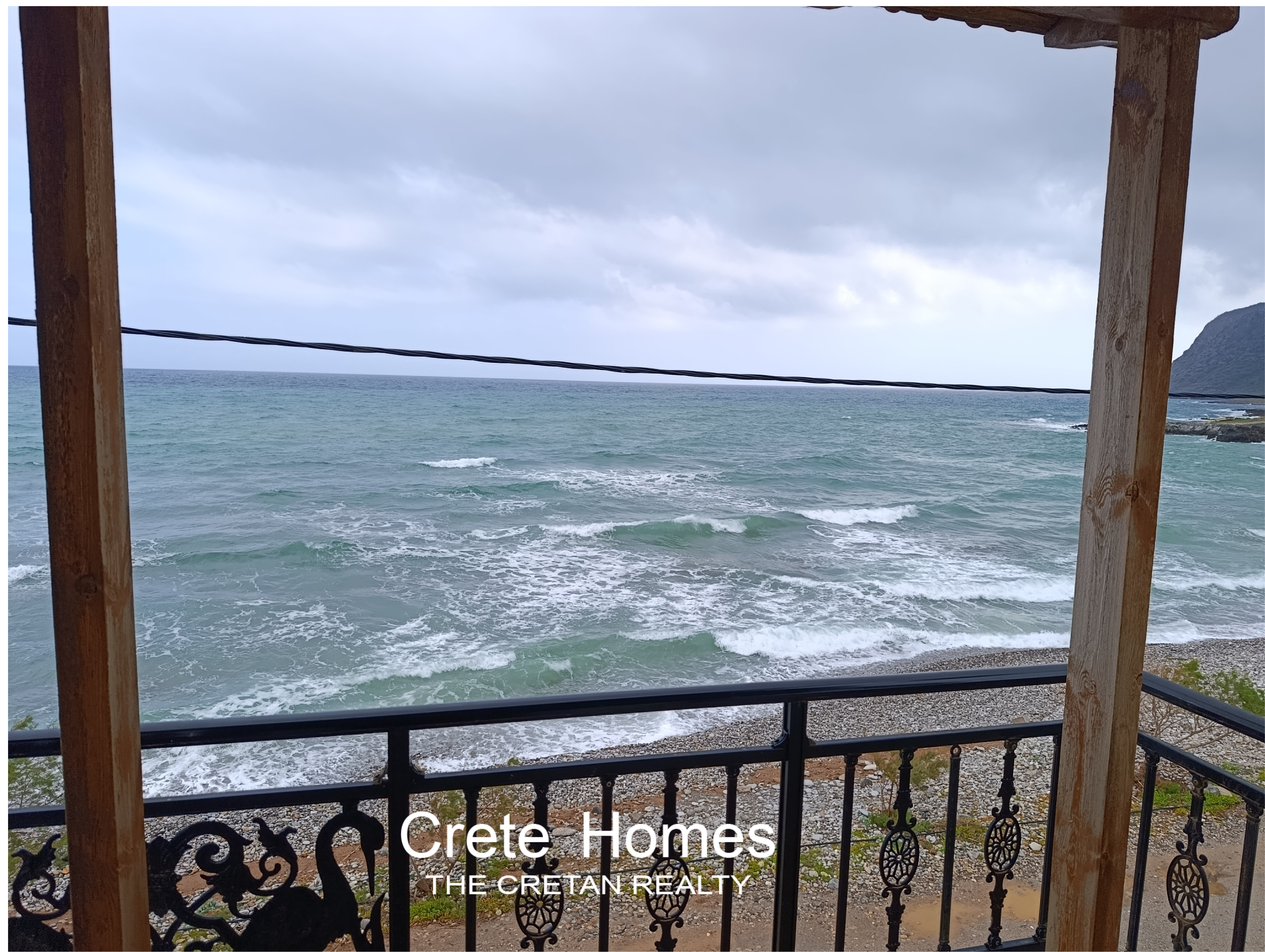 2 bedroom Detached house For Sale