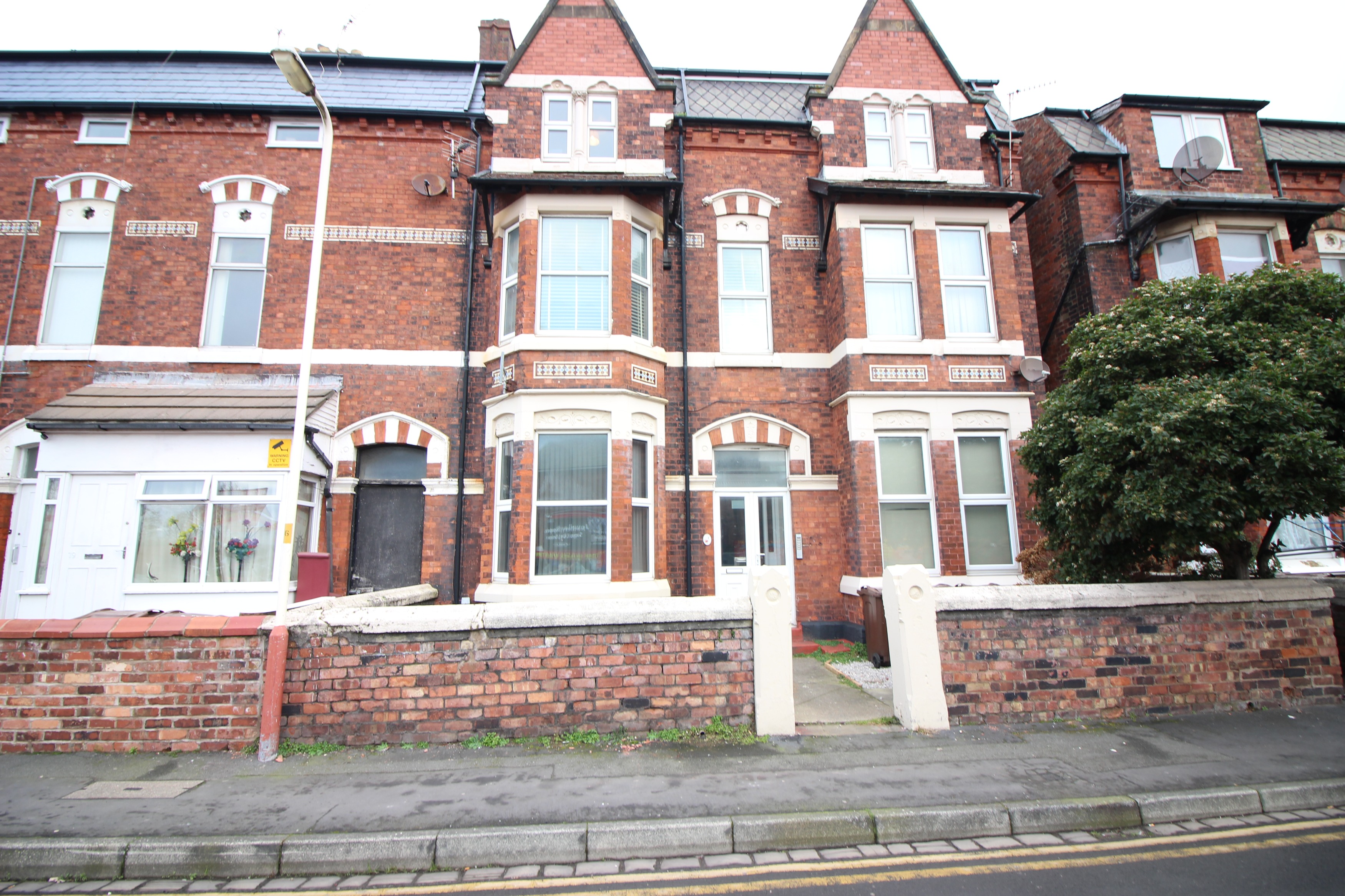 1 bedroom Flat To Let