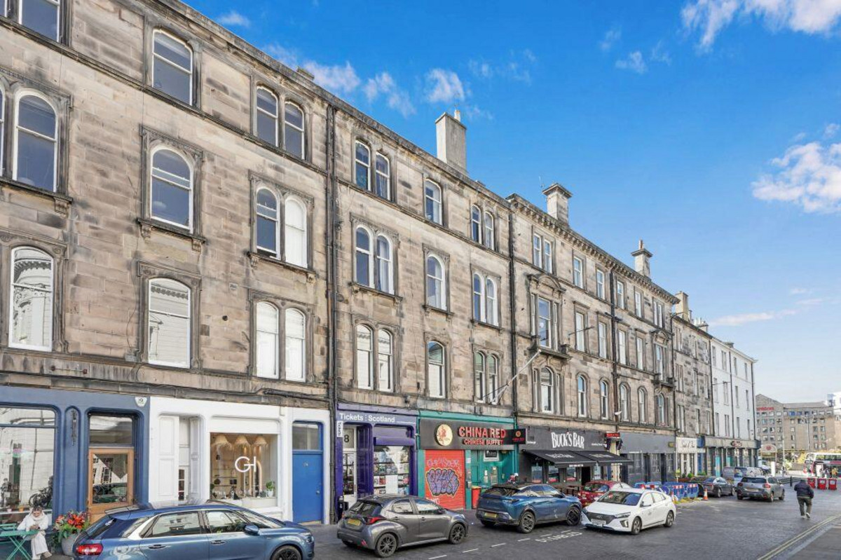5 bedroom House (unspecified) To Let