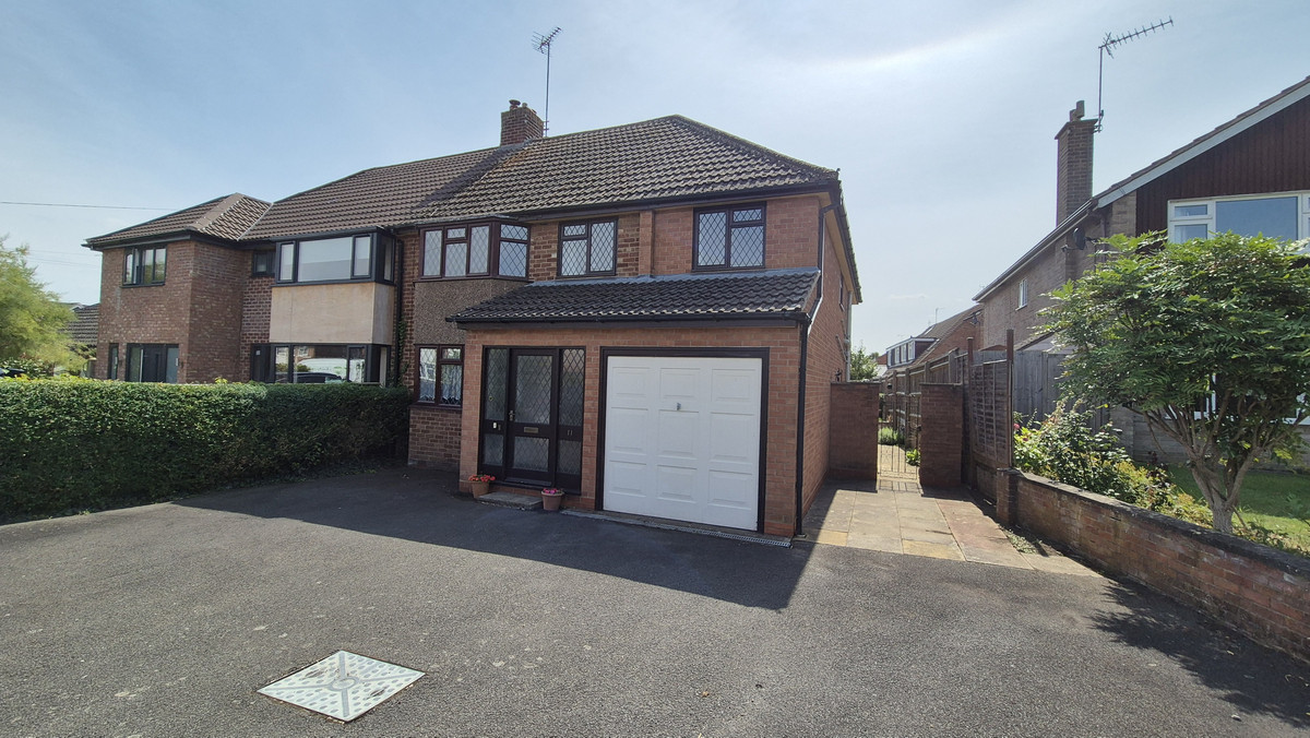 4 bedroom House (unspecified) For Sale