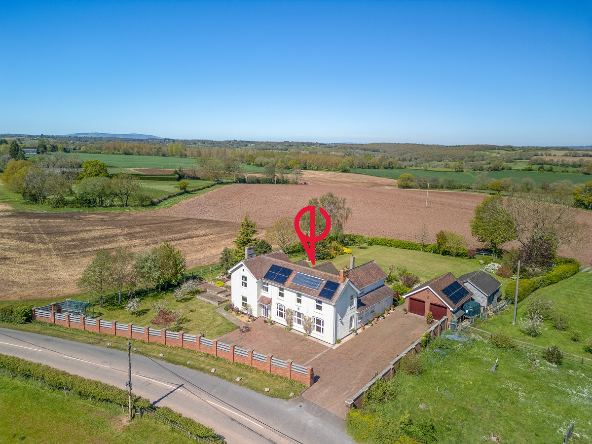 5 bedroom Farm House For Sale