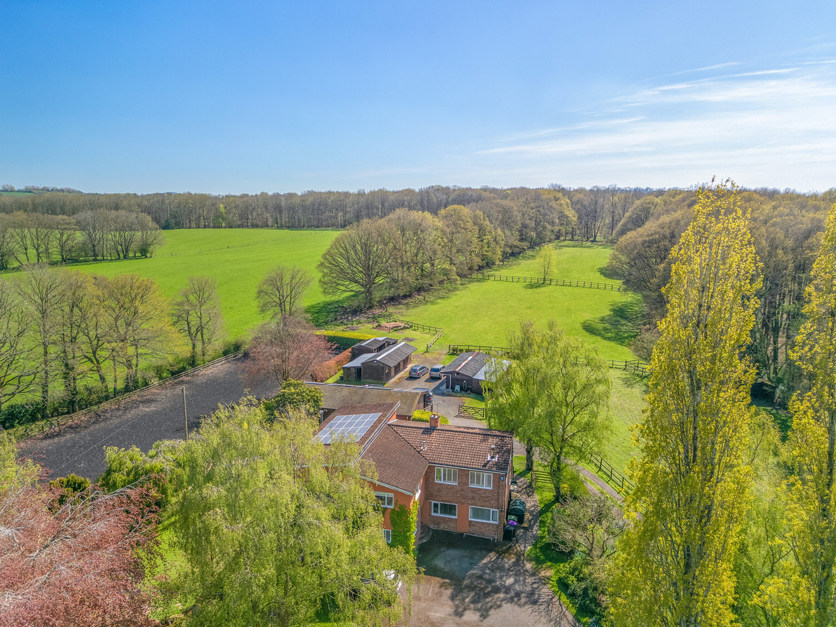 5 bedroom Country House For Sale