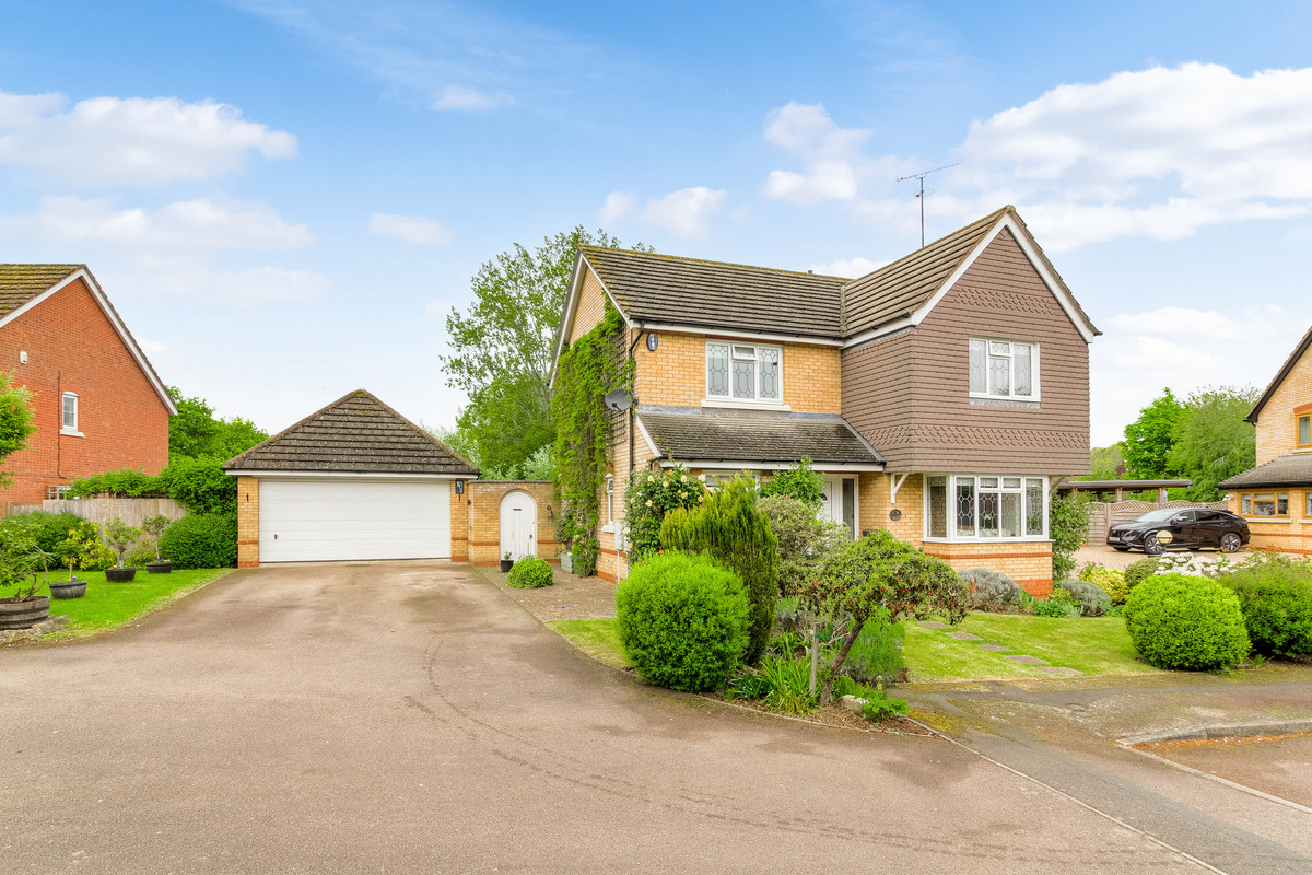 4 bedroom Detached house For Sale