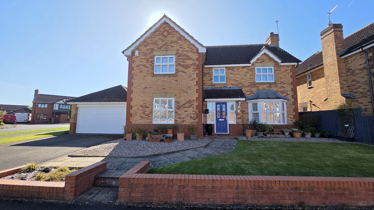 4 bedroom House (unspecified) For Sale