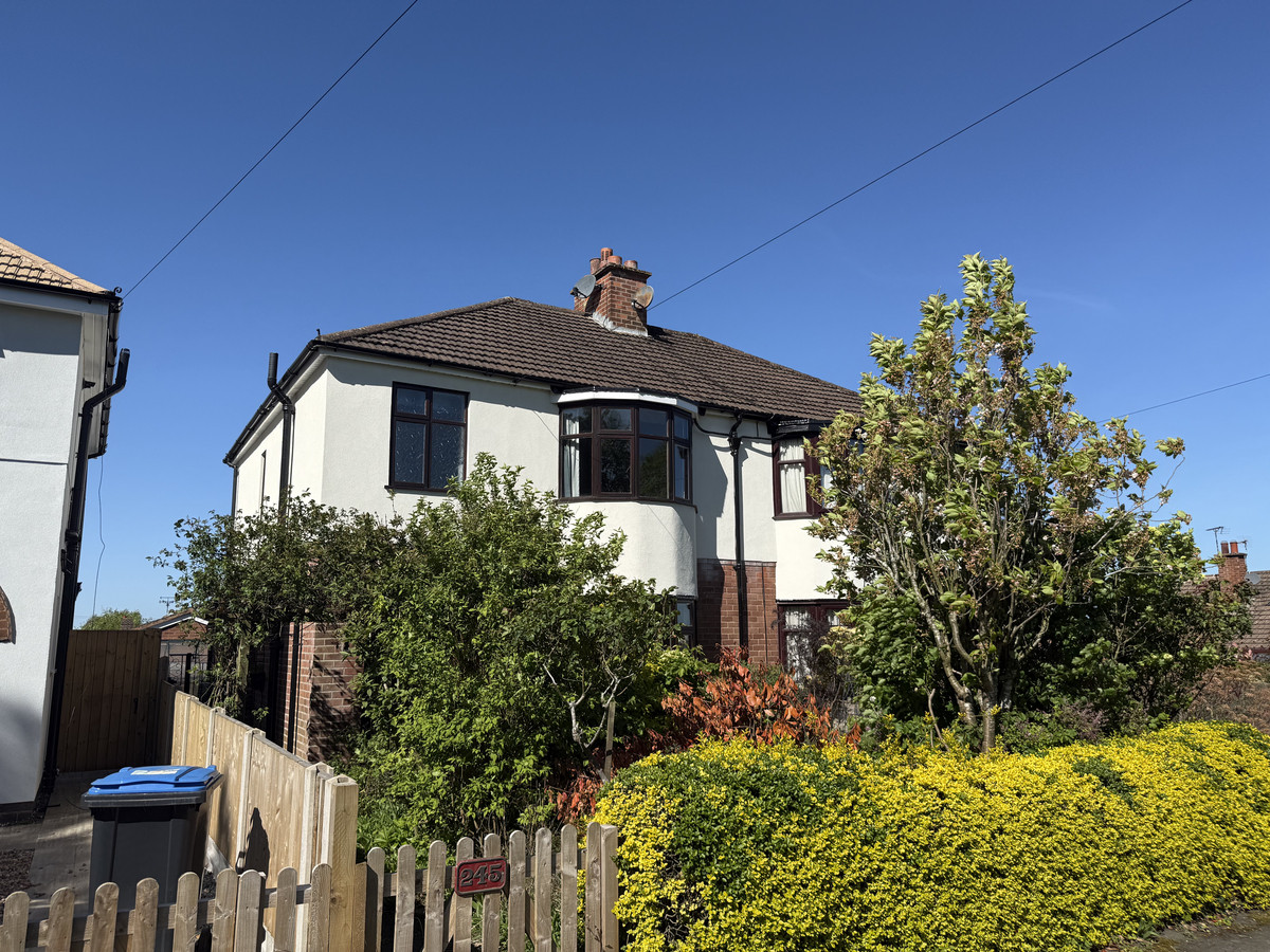 3 bedroom Detached house For Sale