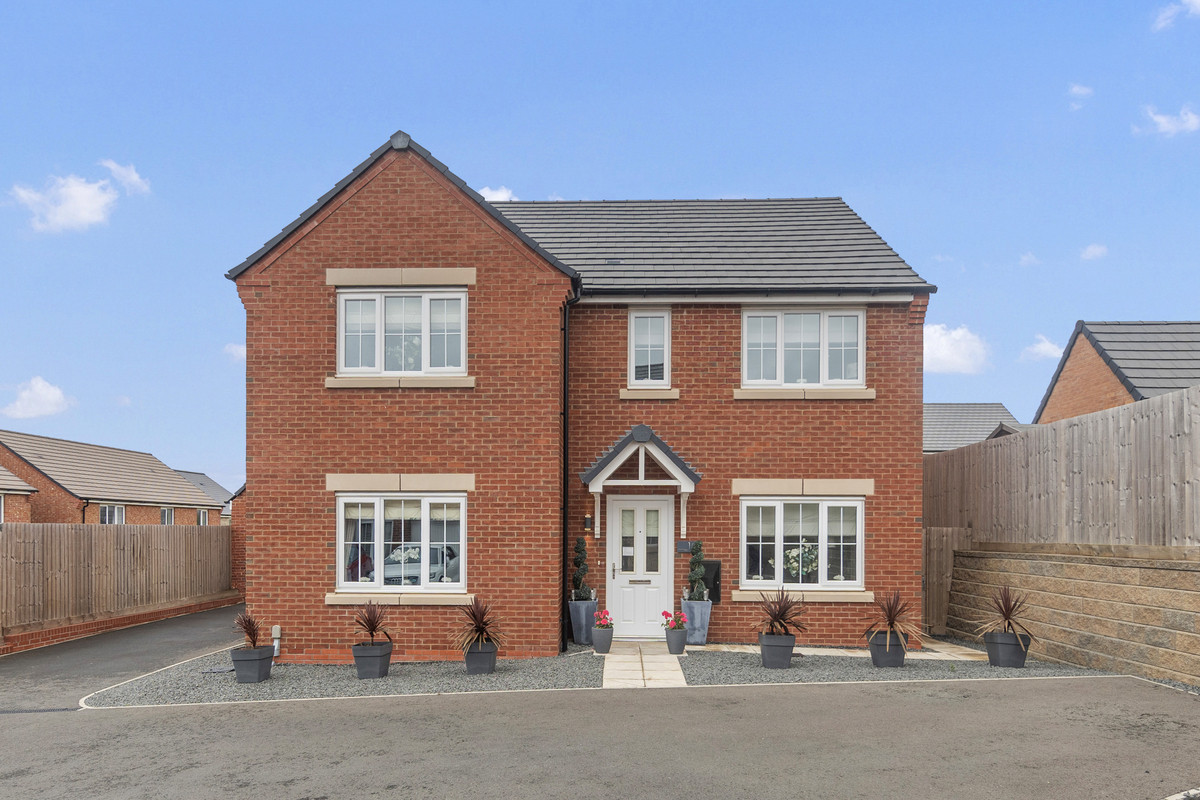 5 bedroom Detached house For Sale