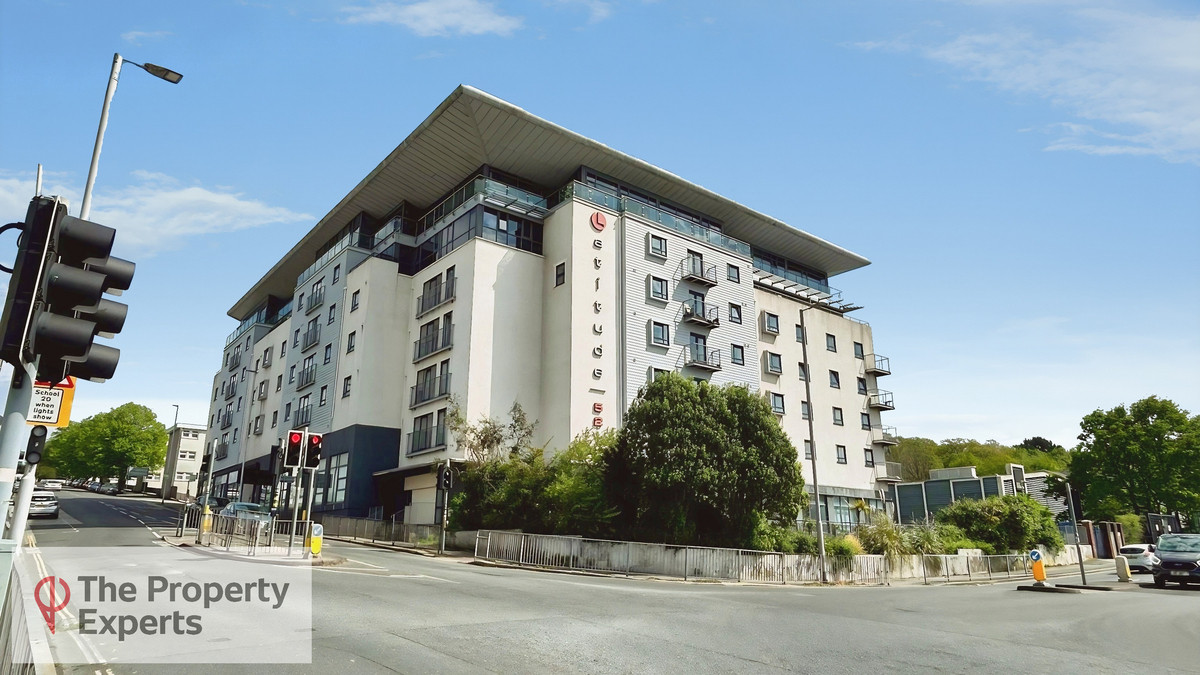 2 bedroom Apartment For Sale