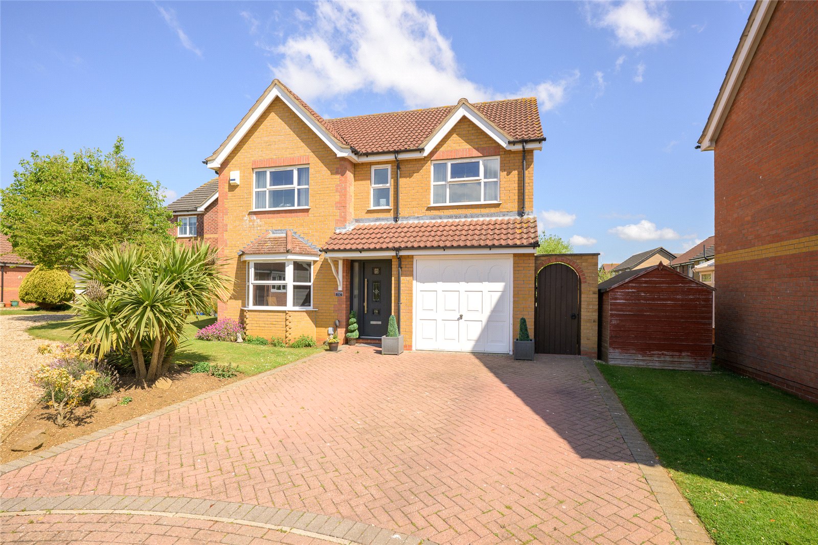 4 bedroom Detached house Under Offer