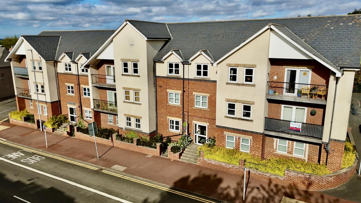2 bedroom Apartment Under Offer