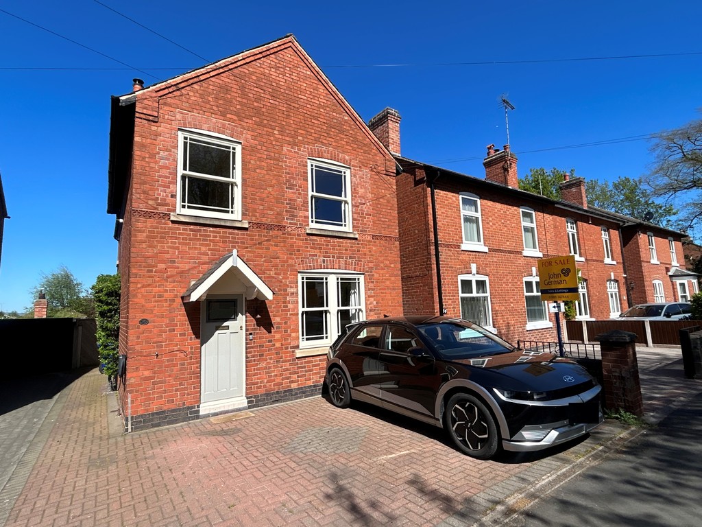 3 bedroom Detached house For Sale