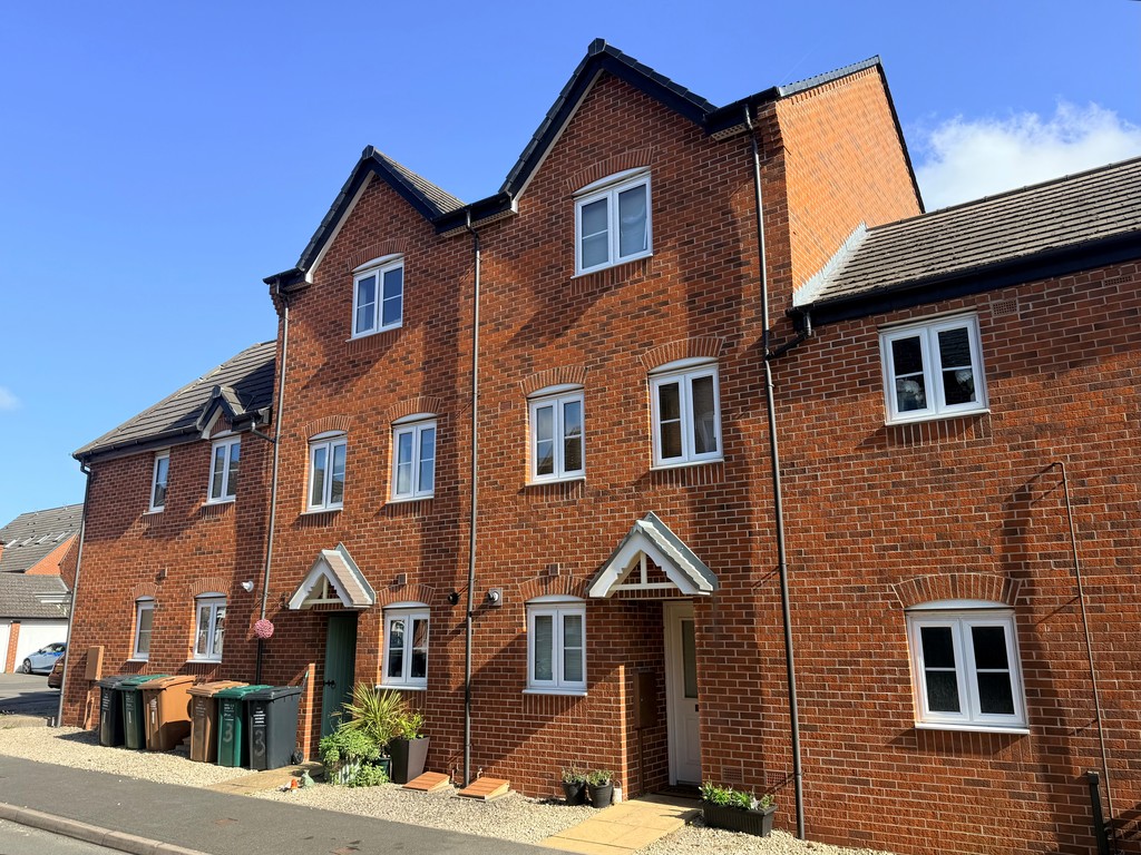 4 bedroom  For Sale