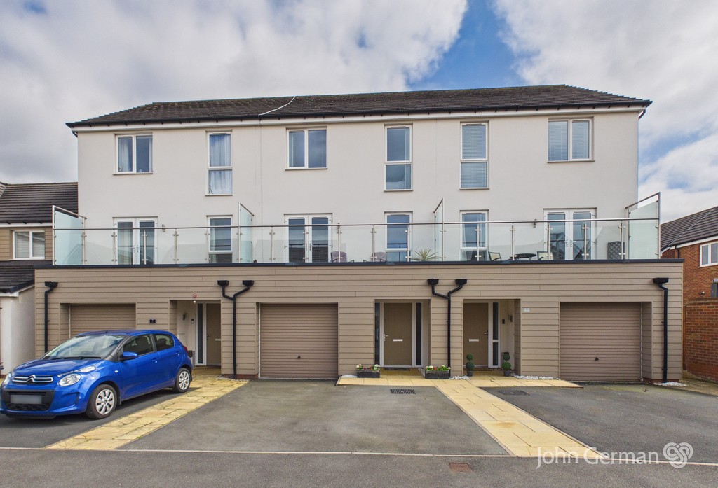 4 bedroom Town house For Sale