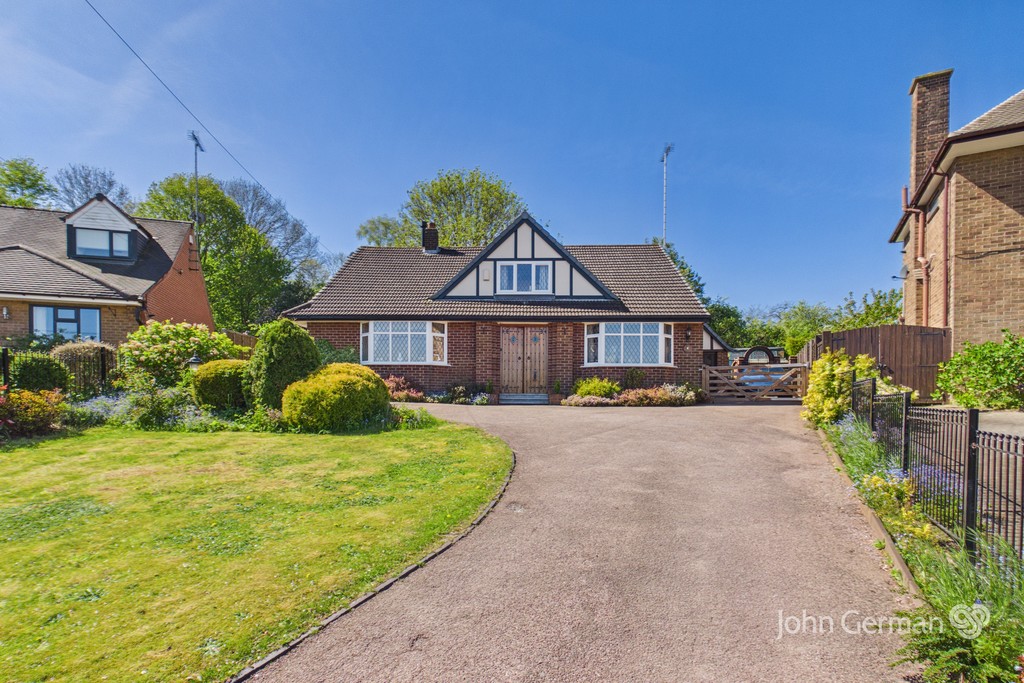 3 bedroom Detached house For Sale