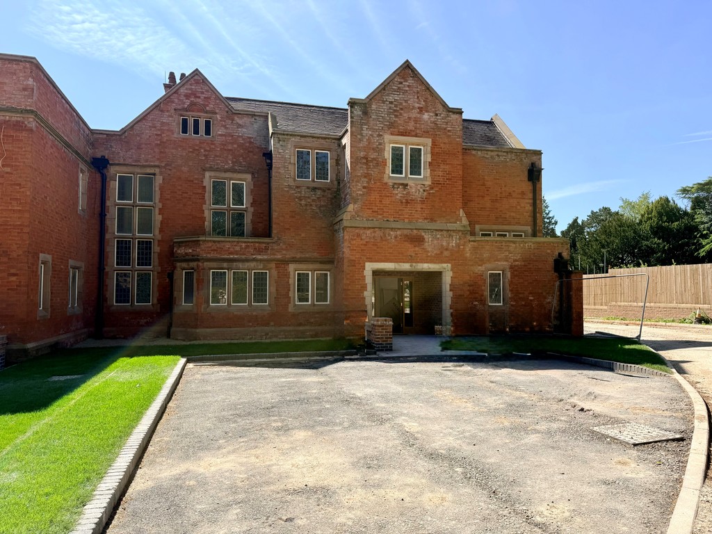 4 bedroom  For Sale