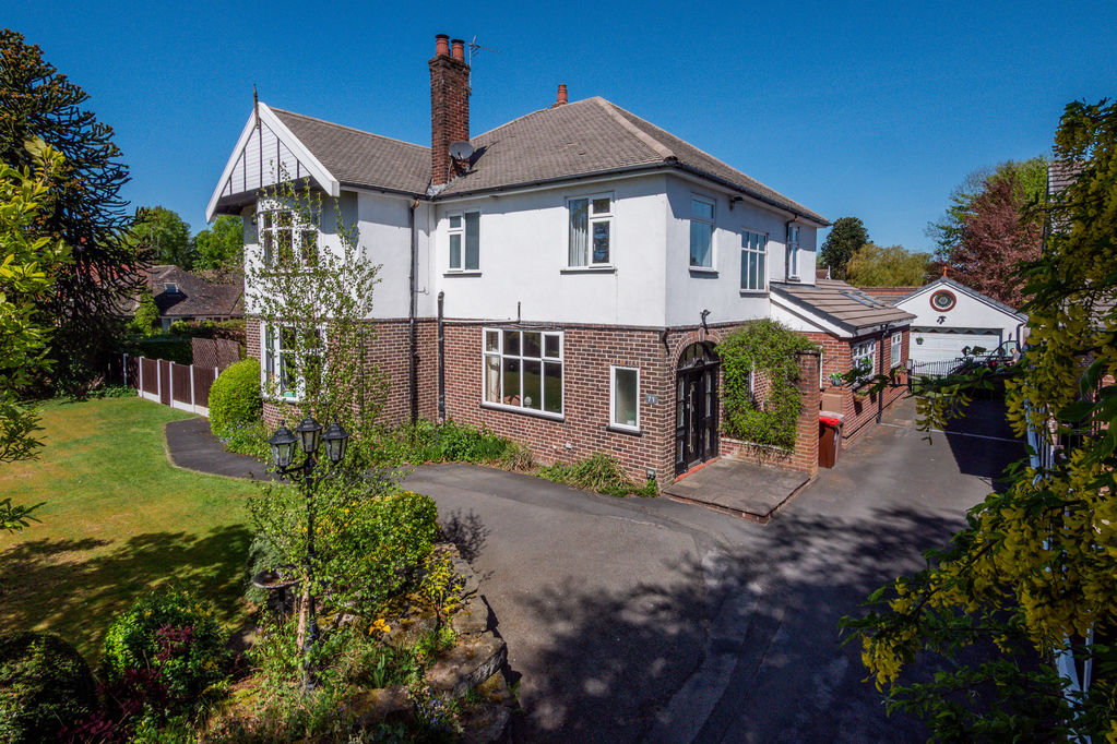 4 bedroom Detached house Under Offer