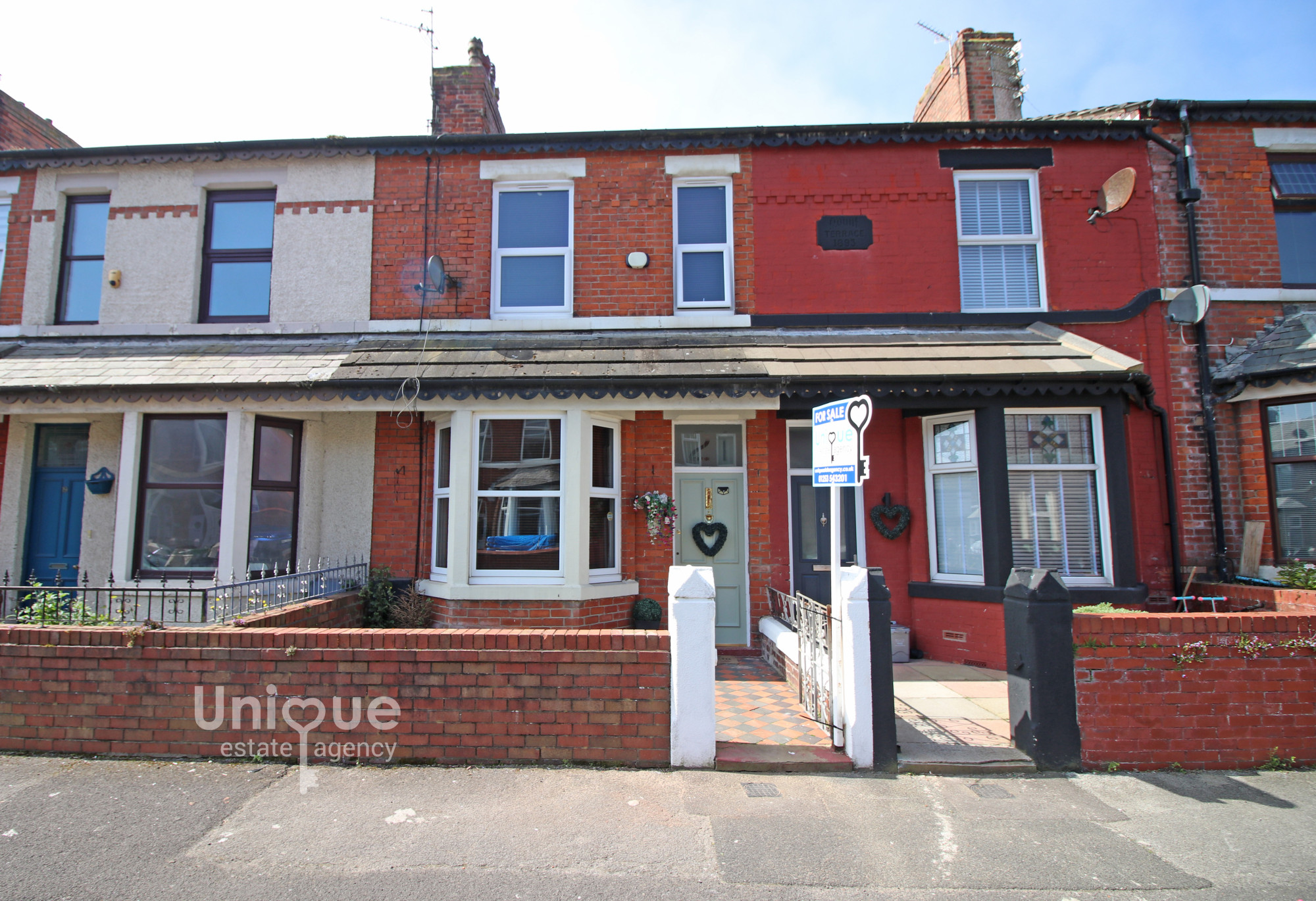 3 bedroom Terraced House For Sale