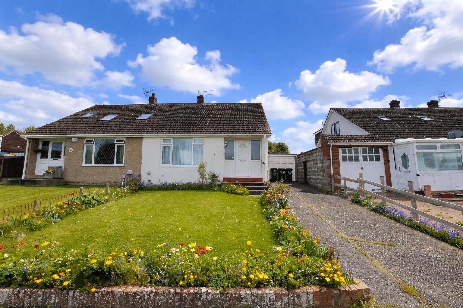 2 bedroom Bungalow For Sale