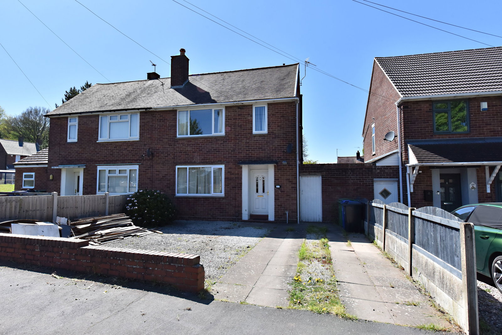 2 bedroom Semi-detached house For Sale