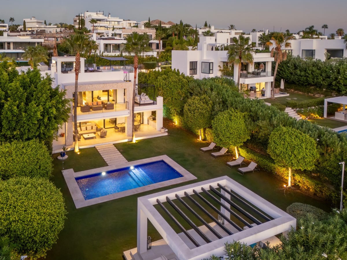 6 bedroom Villa For Sale