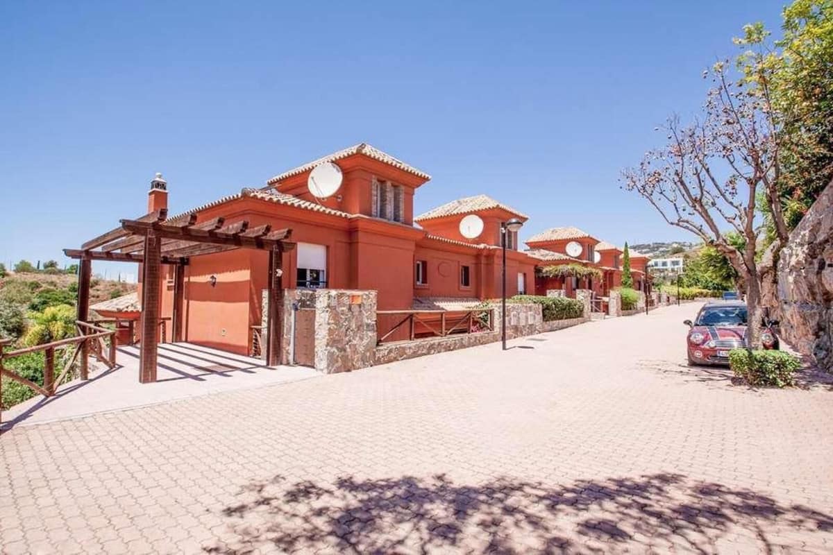 3 bedroom Villa For Sale