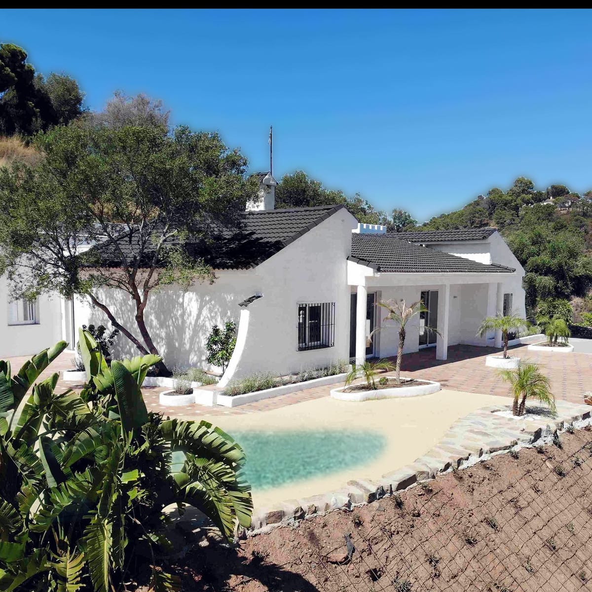 5 bedroom Villa For Sale