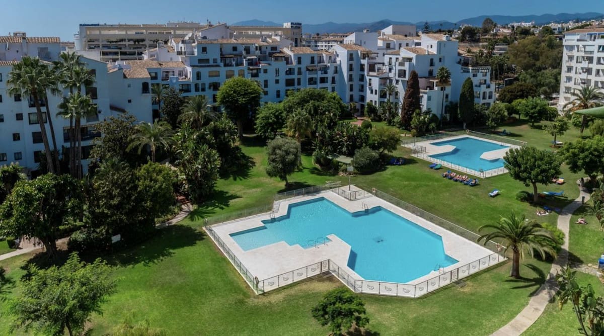 4 bedroom Apartment For Sale