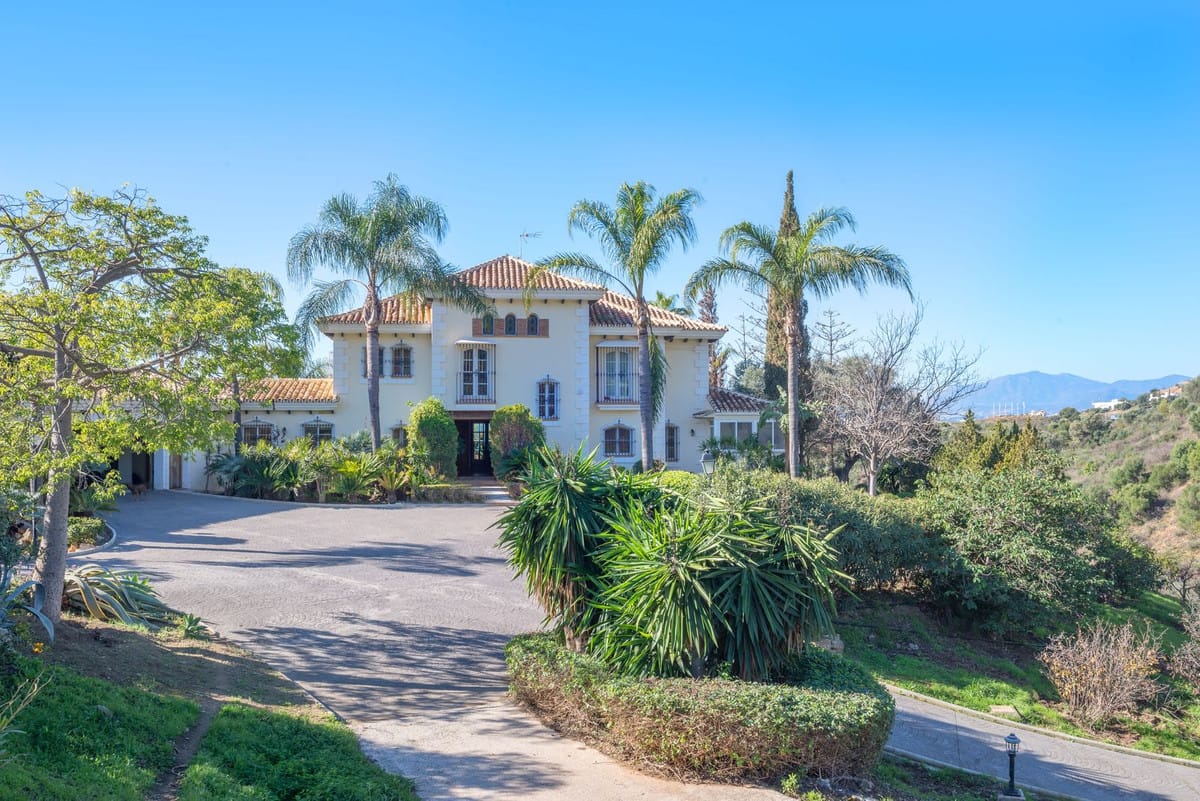 8 Bed Villa in Spain