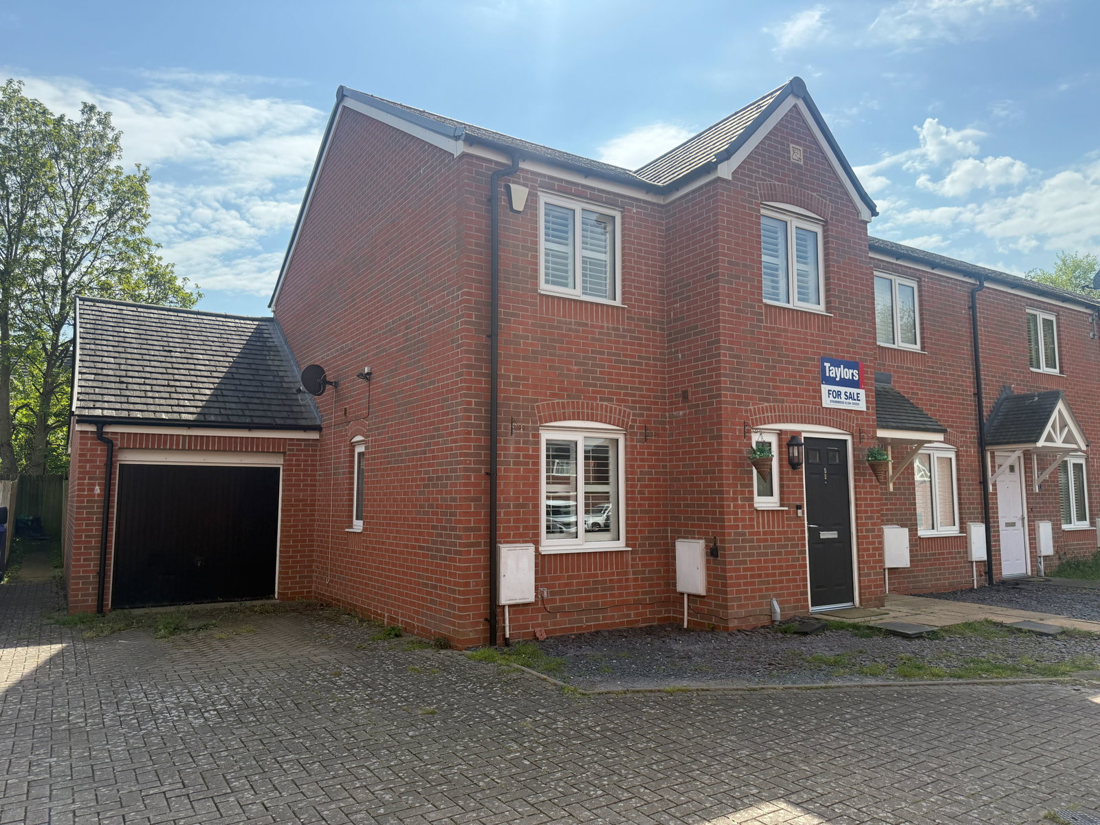 3 bedroom Terraced House Under Offer