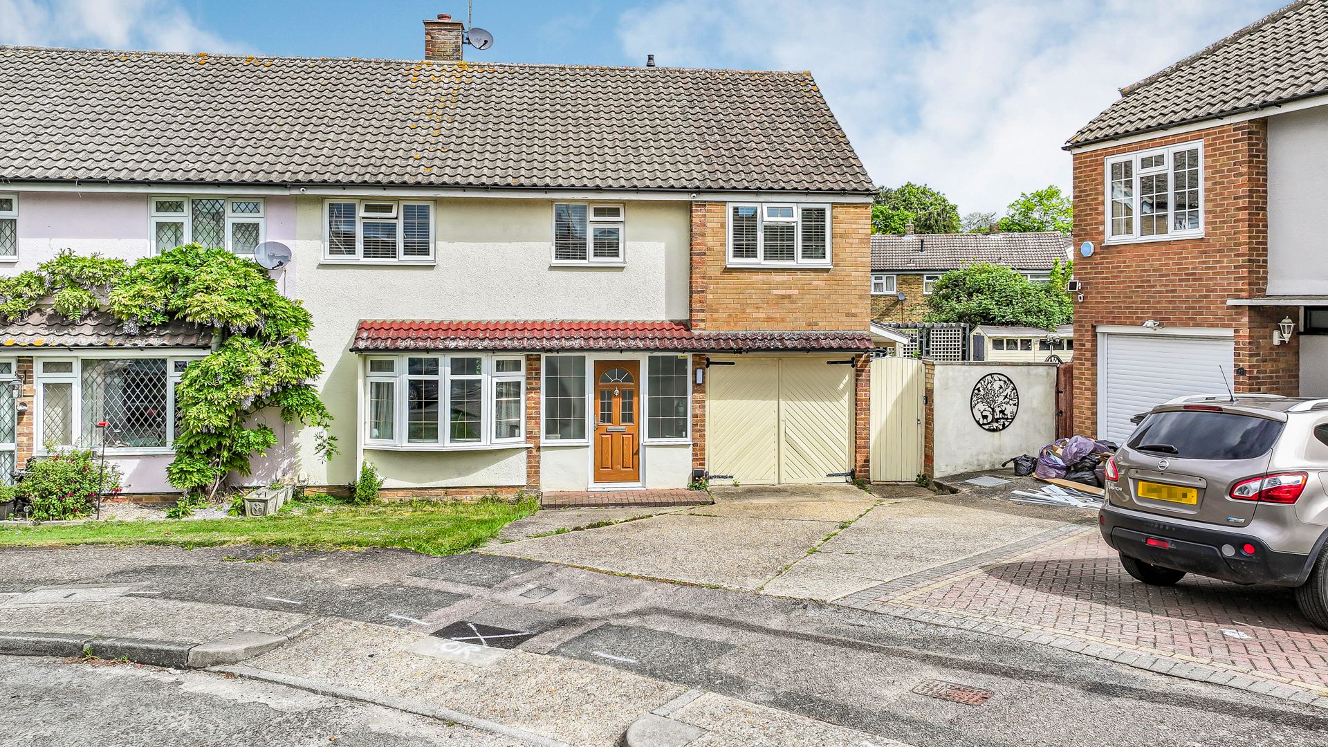 4 bedroom Semi-detached house For Sale
