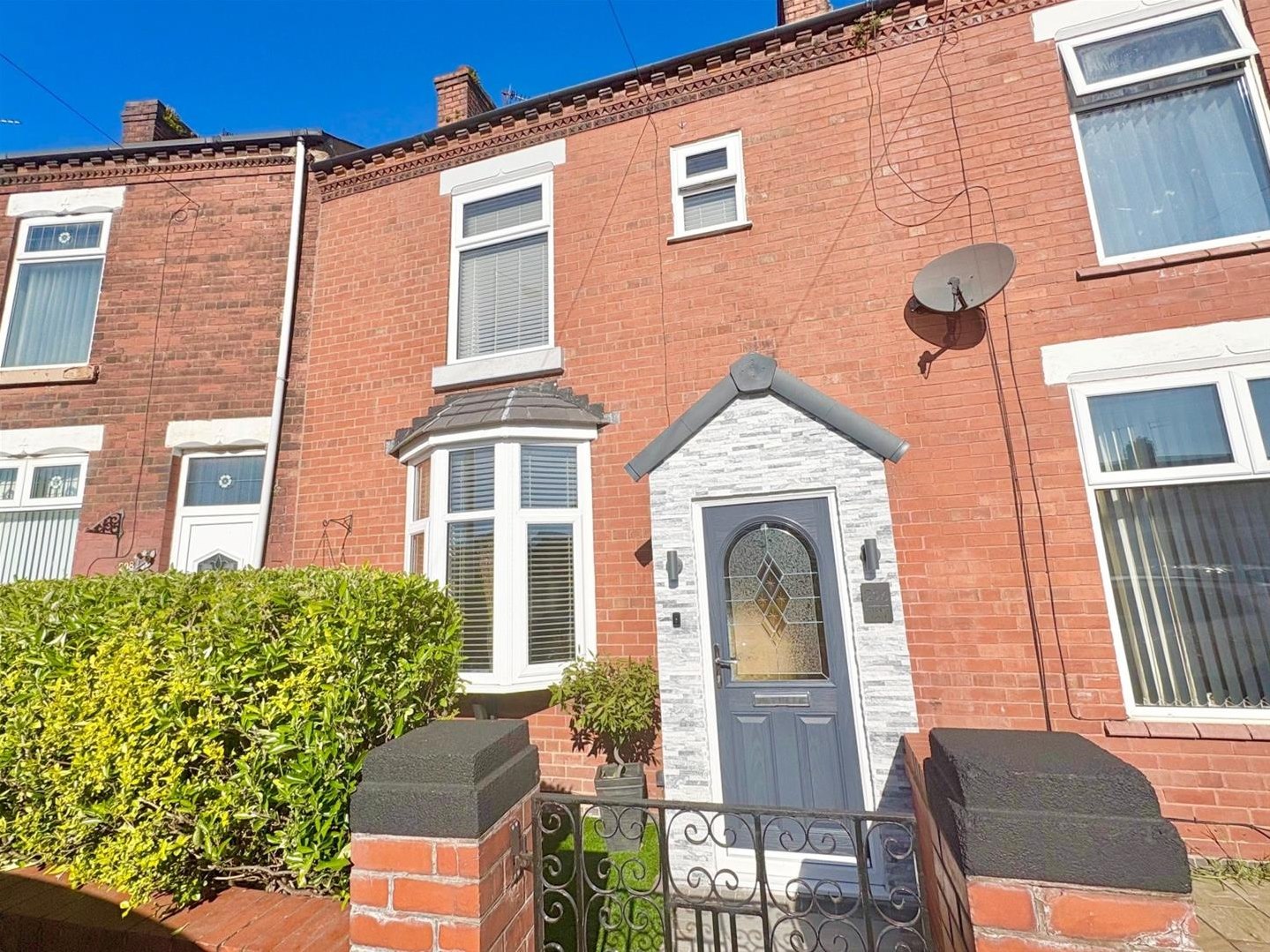 2 bedroom Terraced House Under Offer