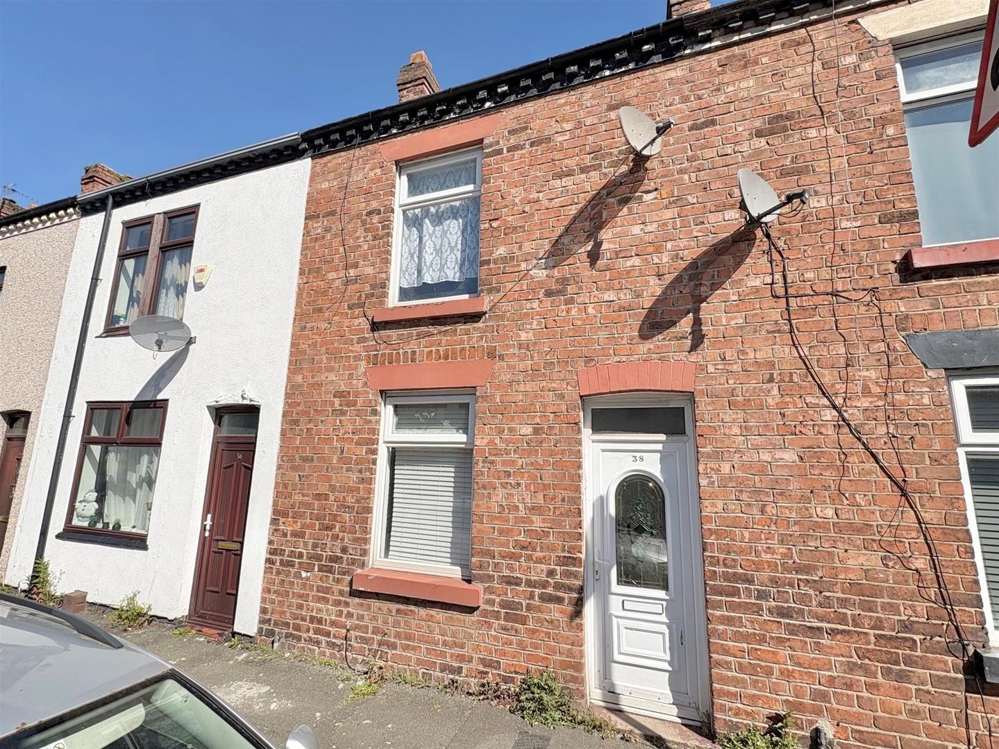 2 bedroom Terraced House Under Offer